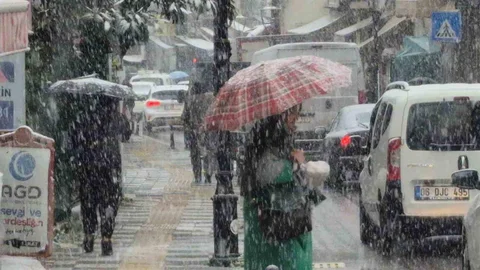 Bartın’da Yılın Son Kar Yağışı