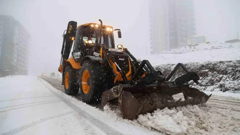 Canik'te Karla Mücadele Çalışmaları Sürüyor