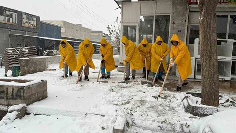 Haliliye Belediyesi Karla Mücadele Ediyor