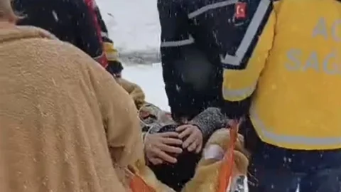 Bartın'da Sağlık Ekipleri Karda Mahsur Kalan Hastalara Ulaştı