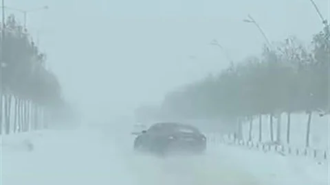 Diyarbakır'da Kaza Kıl Payı Atlatıldı