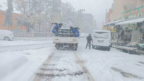 Eyyübiye'de Karla Mücadele Devam Ediyor