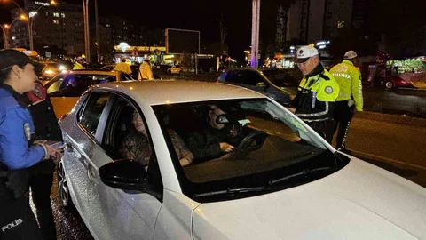 Adana'da Yılbaşı Güvenlik Uygulaması