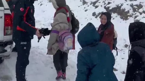 Amasya’da Mahsur Kalan Öğrenciler Kurtarıldı