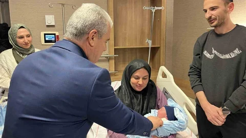 Konya'da Yeni Yılın İlk Bebeği Doğdu