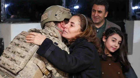 Yılbaşı Nöbetinde Aile Buluşması Tunceli'de Yaşandı