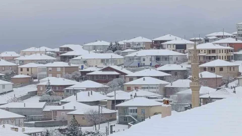 Kulu'da İlk Kar Yağışı Etkili Oldu