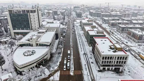Kahramanmaraş'ta Kar Yağışı ve Ekiplerin Çalışmaları