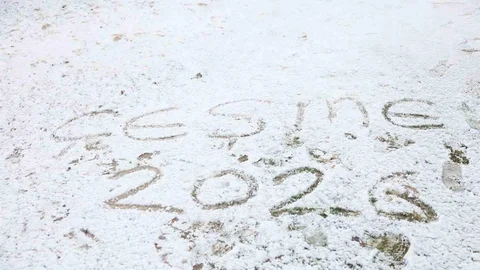 Çeşme'de Yılın İlk Günü Kar Yağışı