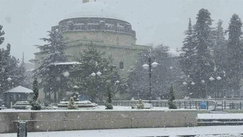 Tokat’ta İlk Kar Yağışı Etkili Oldu