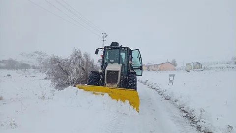 Kırşehir'de Kar Yağışı ve Tedbirler Artıyor