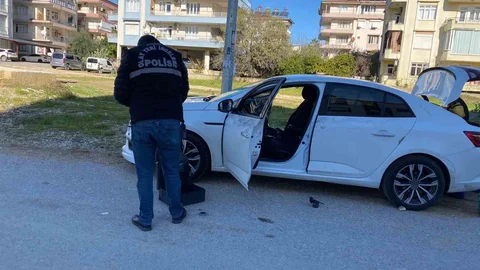 Antalya'da Otomobile Silahlı Saldırı