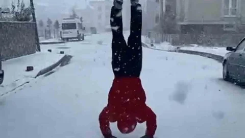 Samsun'da Judocu Kar Sevinci Kutladı