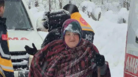 Bartın'da Kar Kalınlığı 120 Santimetreyi Aştı