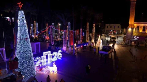 Bodrum'da Yeni Yıl Coşkusu Fotoğraf Karelerine Yansıdı