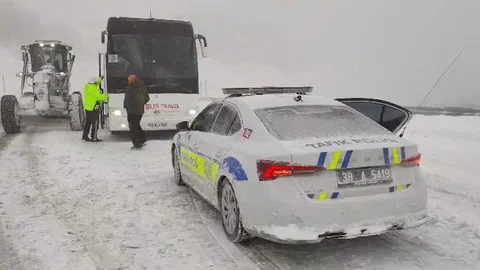 Kayseri'de Tur Otobüsü Krizi
