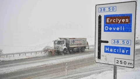 Kayseri'de 137 Mahalle Yolu Kapalı