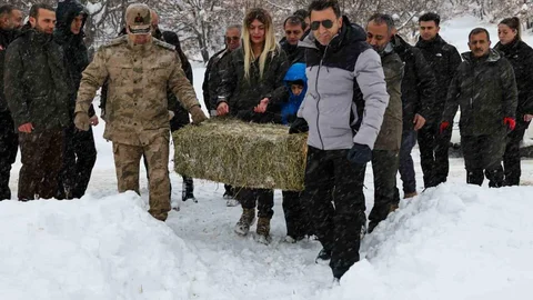 Tunceli'de Yaban Hayvanları İçin Yemleme Çalışması