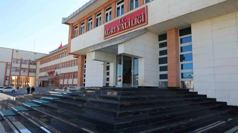 Ağrı'da Eğitime Kar Engeli