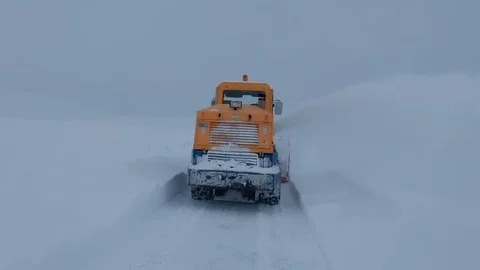 Kars'ta 143 Köy Yolu Ulaşıma Kapandı