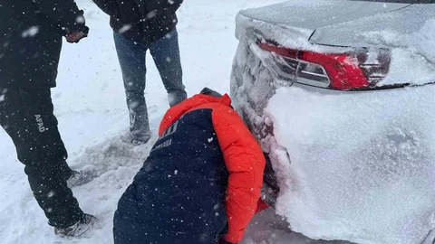 Kayseri'de Kar Yağışı Nedeniyle Kurtarma Operasyonu