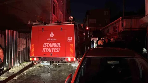 İstanbul Fatih'te Bina Yangını