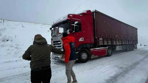 Tunceli'de Kar Yağışı Sonrası Müdahale