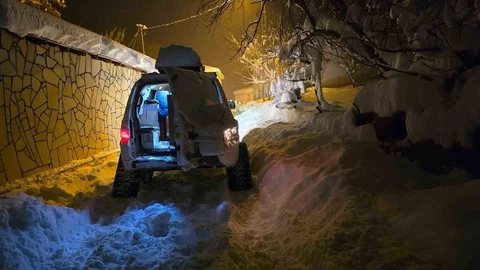 Bingöl'de UMKE Ekipleri Hastalara Yardım Eli Uzatıyor