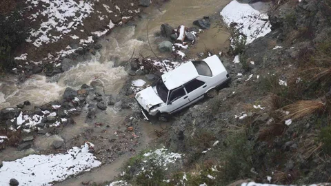 Hatay'da Uçuruma Düşen Otomobil Kazası
