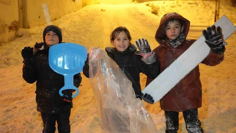 Bayburt'ta Kar Tatili Coşkusu