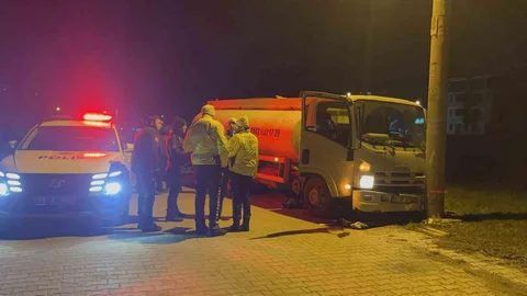 Tekirdağ'da Su Tankeri Kaza Yaptı