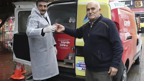 Mersin'de Soğuk Hava İkramı