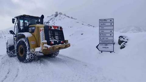 Kahramanmaraş’ta Kar Küreme Çalışmaları Devam Ediyor