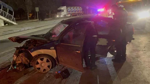 Eskişehir'de Trafik Kazası: 2 Yaralı
