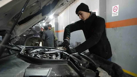 Kar Yağışı Sonrası Gaziantep'te Araç Bakım Yoğunluğu Artıyor