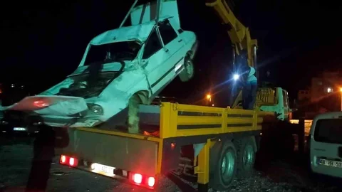 Yatağan'da Otomobil Şarampole Yuvarlandı