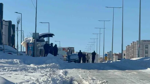 Diyarbakır’da Kar Yağışı Sorunları Artıyor