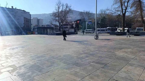 Afyonkarahisar'da Hava Sıcaklıkları Eksi 13 Dereceye Düştü