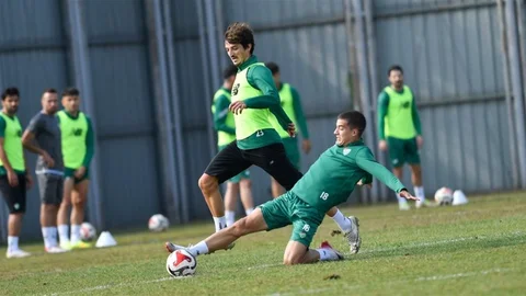 Bursaspor Antalya'da Kamp Yapıyor