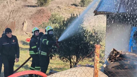 Muğla’da Yangın Ev ve Aracı Küle Çevirdi