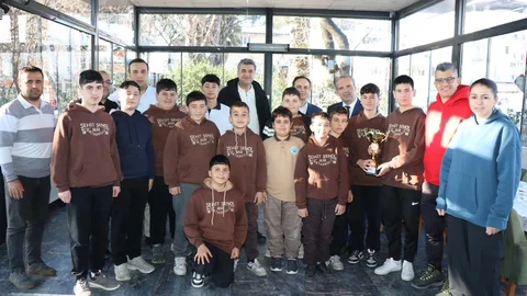 Aydın'da Voleybol Takımına Moral Kahvaltısı