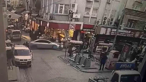 Eminönü'nde Trafik Kazası Yaşandı