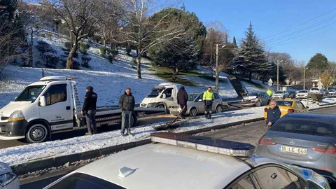 Bursa'da Otomobil Kazası: 4 Yaralı