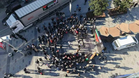 Arnavutköy'den Gazze'ye Yardım Tırı Uğurlandı