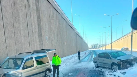 Diyarbakır'da Trafik Kazası: 3 Yaralı