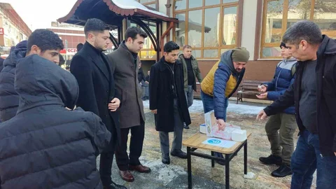 Düzce'de Şehitler Anısına Lokum İkramı