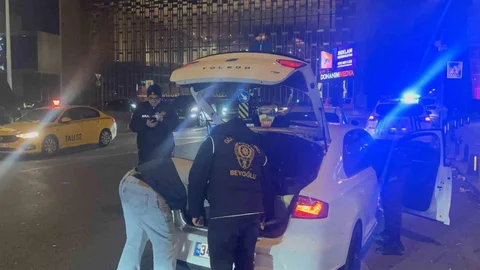 Taksim'de Huzur Uygulaması Gerçekleştirildi