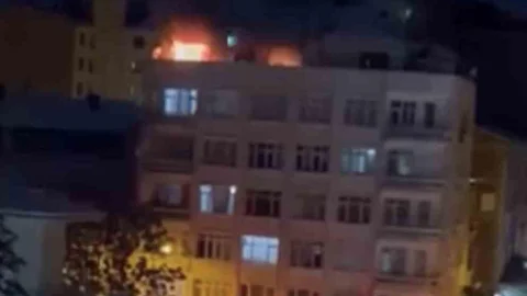 Elazığ'da Teras Katında Yangın Çıktı