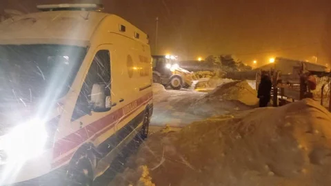 Van'da Kar Yağışı Nedeniyle Mahsur Kalanlar Kurtarıldı