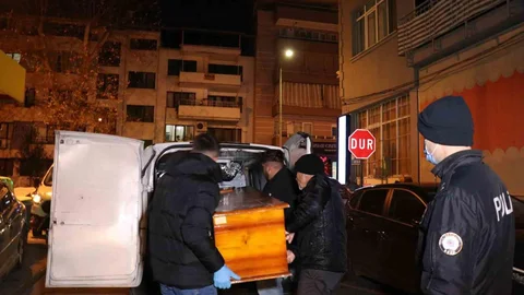 93 Yaşındaki Kadın Yangında Hayatını Kaybetti